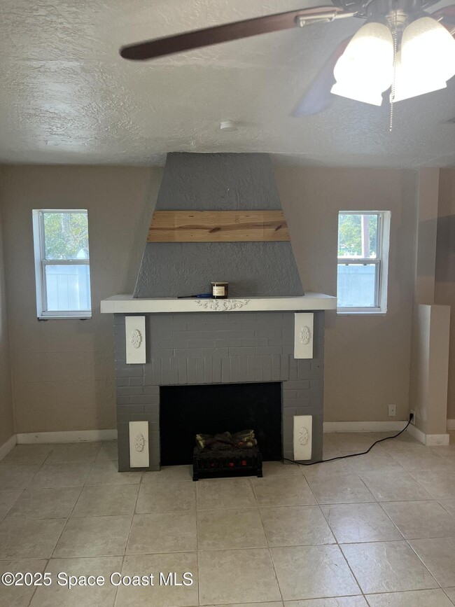 Photo - 510 E Strawbridge Ave