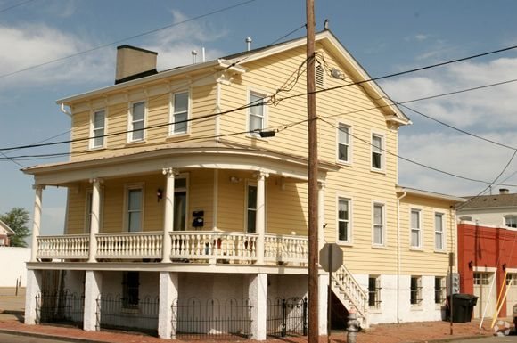 Building Photo - Green Street Apartments