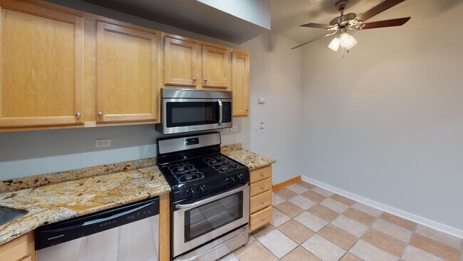 Photo - 1521 N Bosworth Ave Unidad 1B