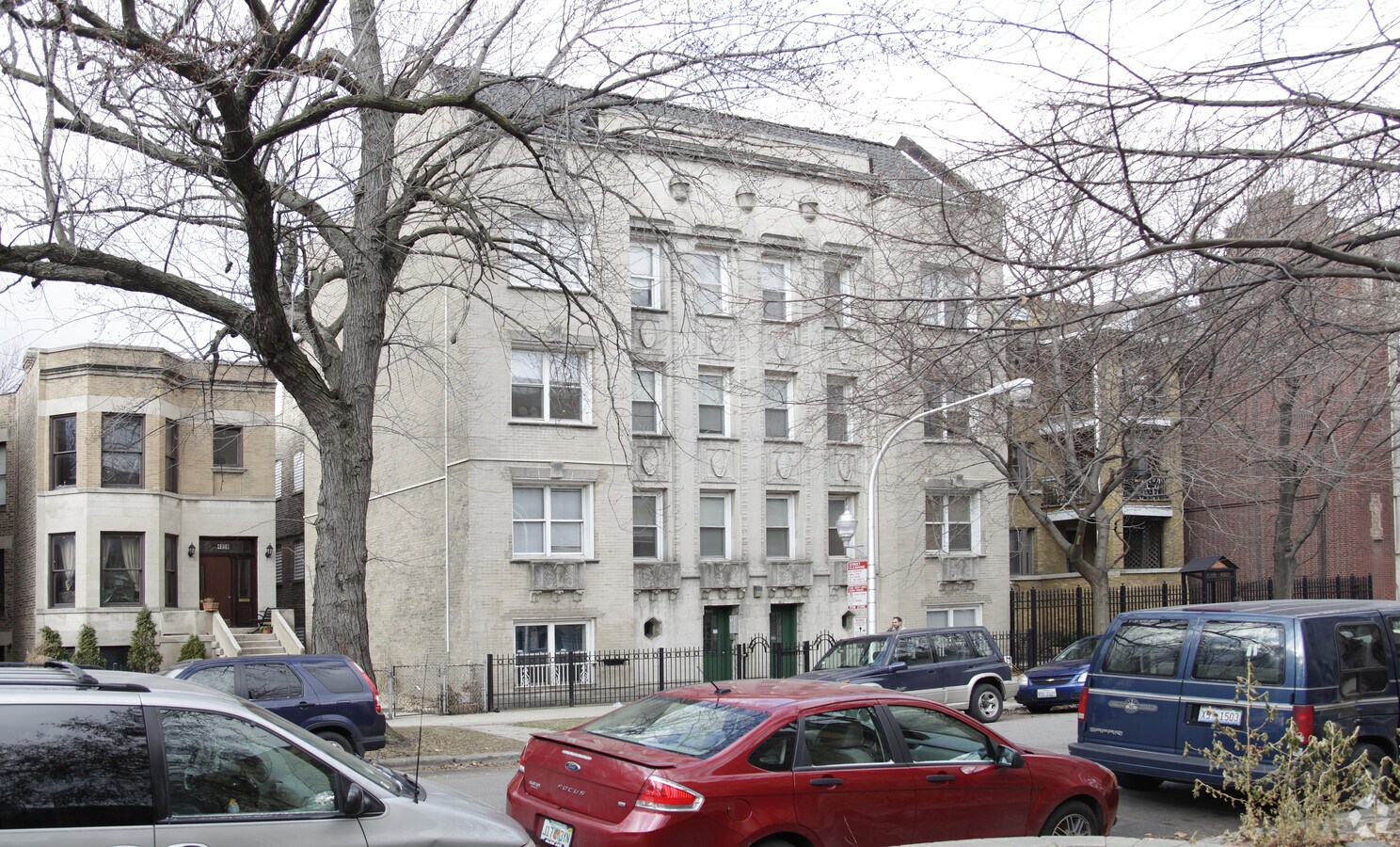 4060 N Kenmore Ave - 4060 N Kenmore Ave