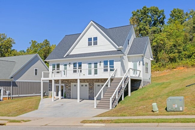 Photo - 43 Mcilwee Ln