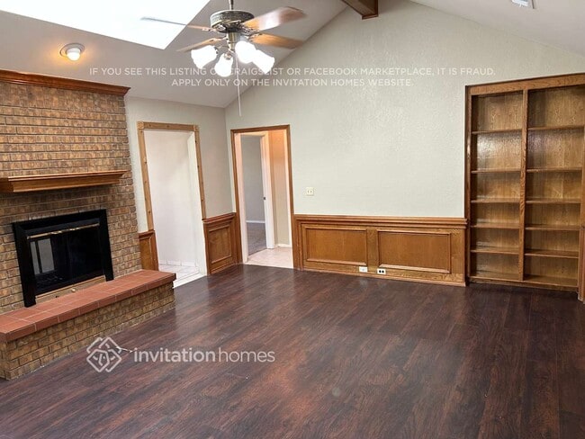 Photo - 316 N La Quinta Cir