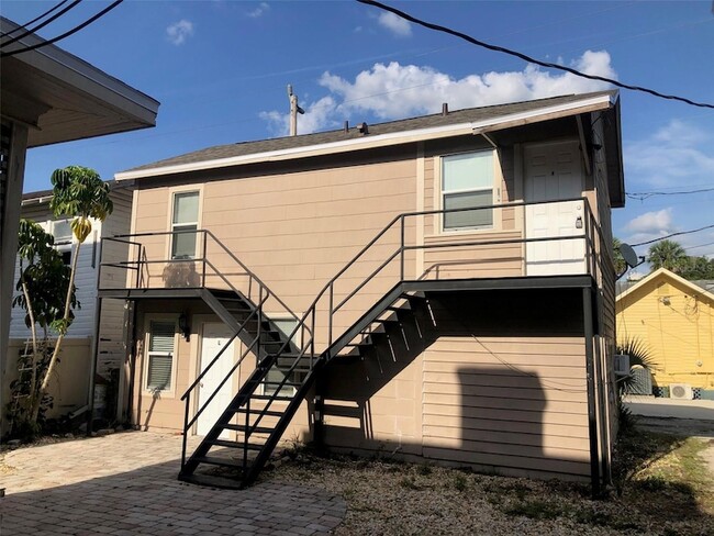 Building Photo - 309 S Park Ave Unit U