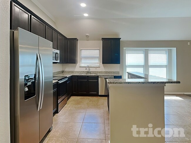 Photo - 313 Lucky Landing Dr