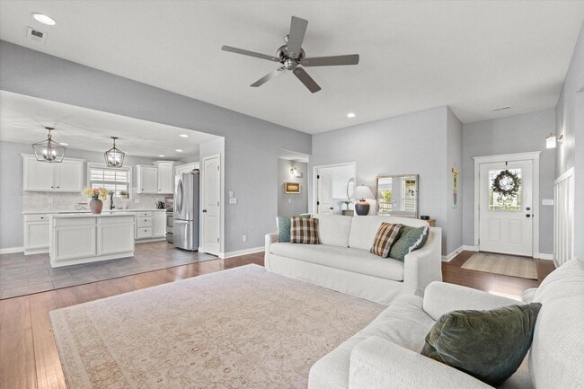 5007 Whitefish Ct