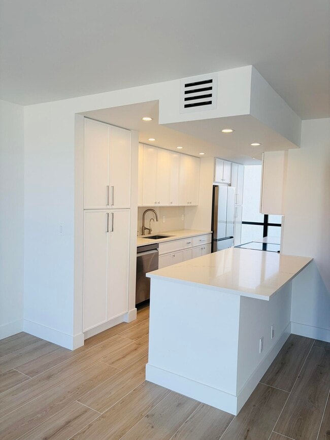 Photo - 2404 Bridgewood Dr