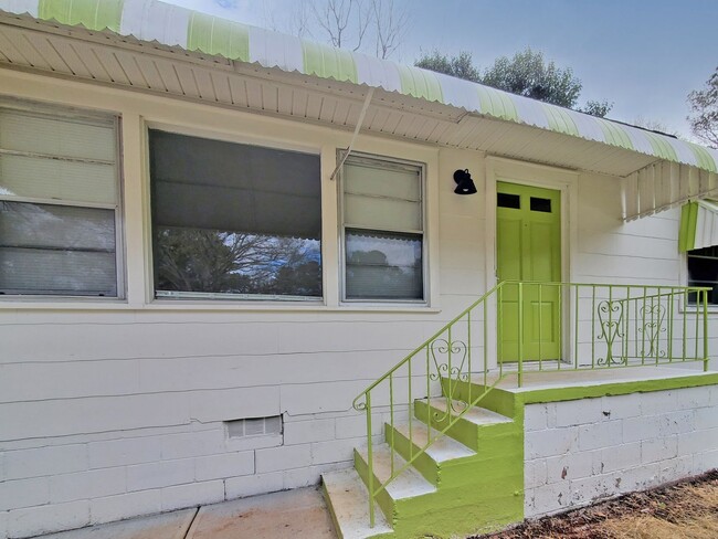 Photo - COMING SOON! Cutest 2/1 Bungalow in Hapeville - Housing Vouchers Accepted