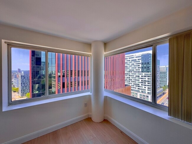 Building Photo - 12-12 Museum Way Unit 1702 Rental