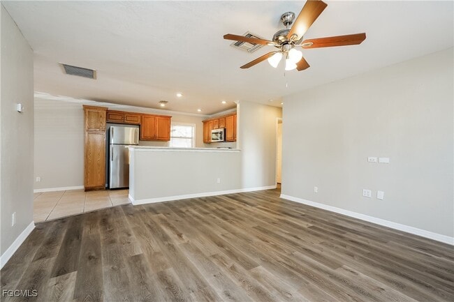 Photo - 9083 Henry Rd