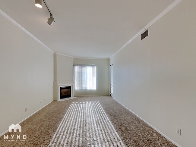 Photo - 12362 Carmel Country Rd Unidad 304