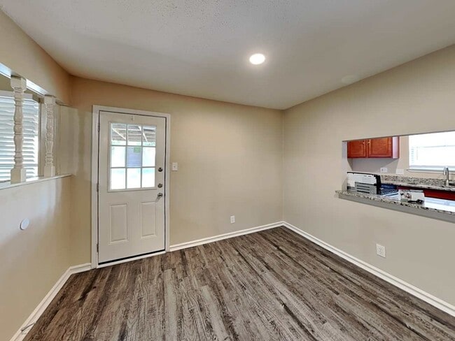 Photo - 10014 Catlett Ln