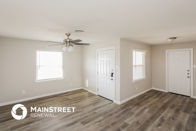 Photo - 2115 Winthrop Dr