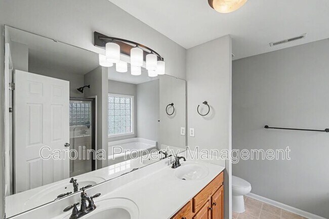 Photo - 3111 Gloxinia Rd