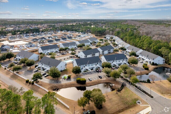 Aerial wide view. - Carolina Willows
