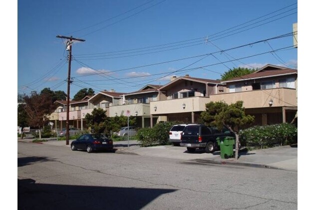 Photo - 2008-2010 Canal St