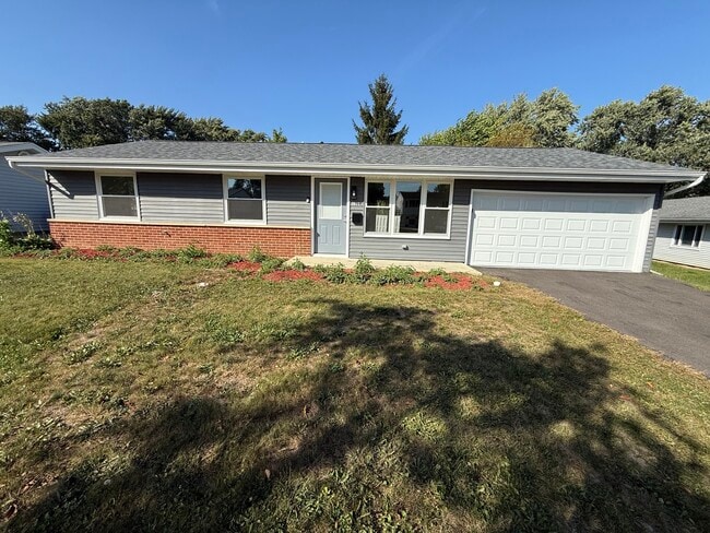 Building Photo - 1220 Kingston Ln