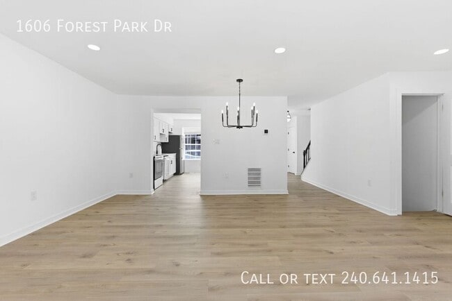 Photo - 1606 Forest Park Dr
