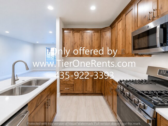 Photo - **$500 OFF FIRST MONTHS RENT**