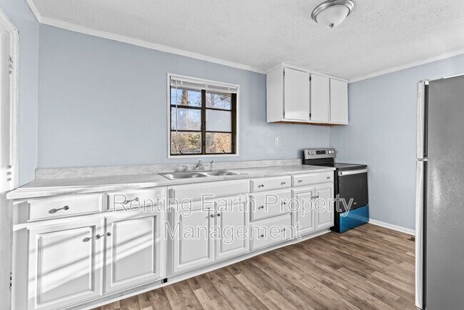 Photo - 3829 Ellis Ave SW