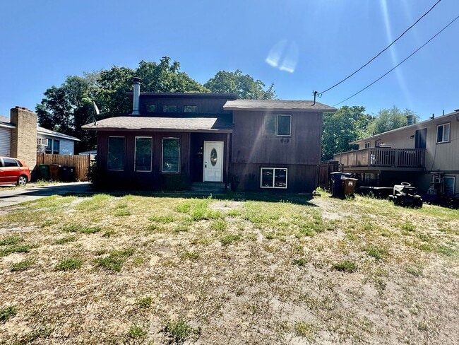 Building Photo - New on the Market! Rental