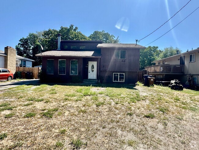 Building Photo - New on the Market! Rental