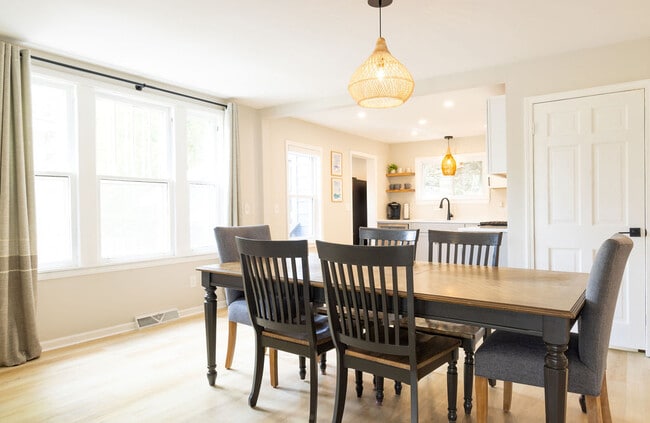 Photo - 848 S Harbor Dr