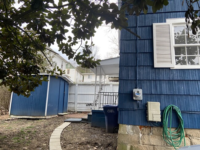 Photo - 146 E State St