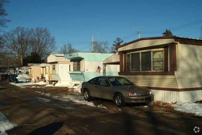 Photo - Woodmont Mobile Home Park