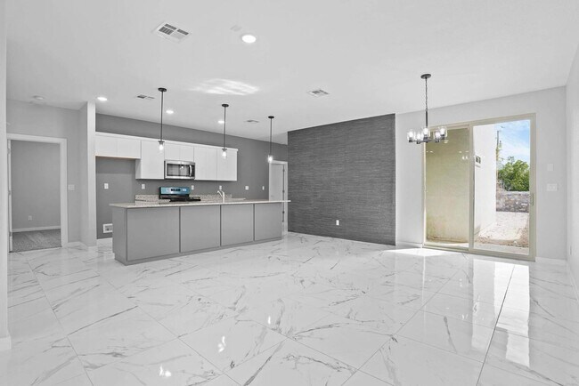 Photo - 11498 Summer Dr Unidad B