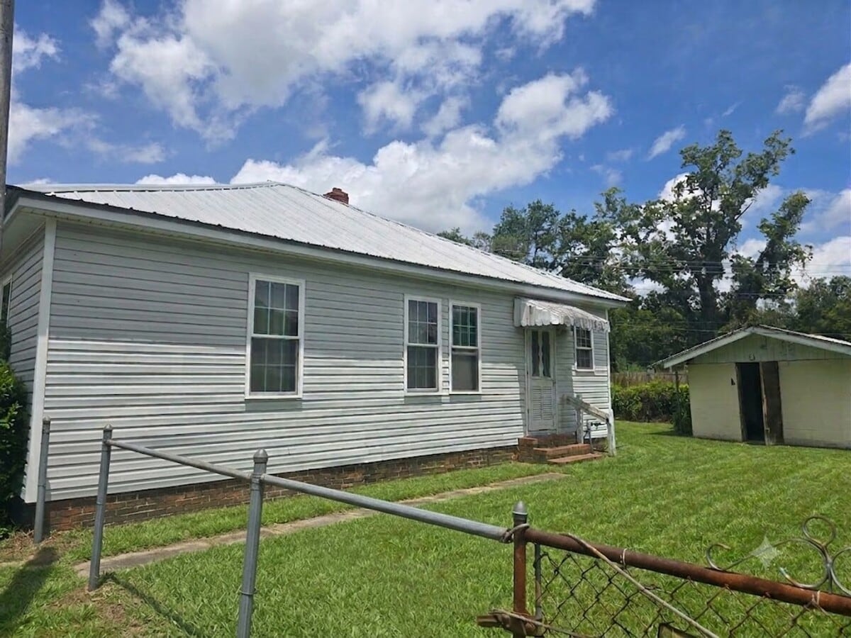 Photo - 402 W 56th St