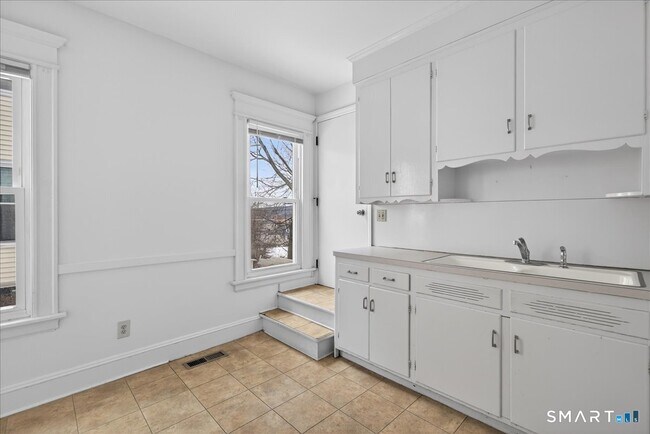 Photo - 227 Olivia St Unidad 1st Floor