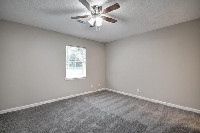 Photo - 925 Westland Dr SW