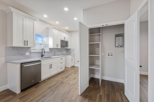 Photo - 619 S Sacramento St Unidad 619