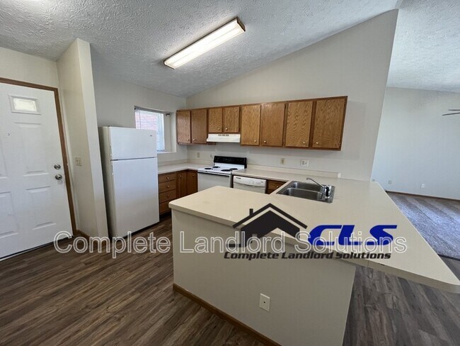 Photo - 1037 S 6th St