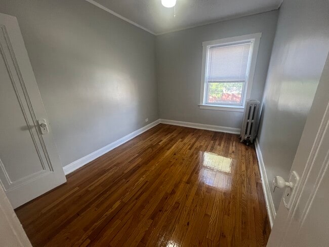 Photo - 243 E 108th St