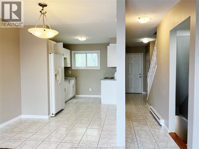 Photo - 6322 Thornberry Crescent