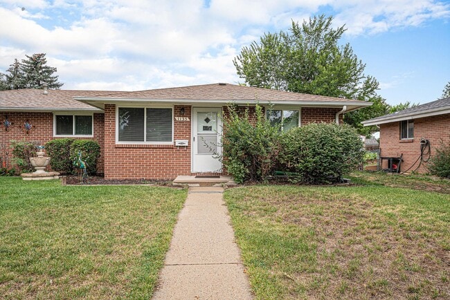 Building Photo - 1135 Judson St Rental
