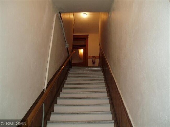 Photo - 254 S Knowles Ave Unit #2