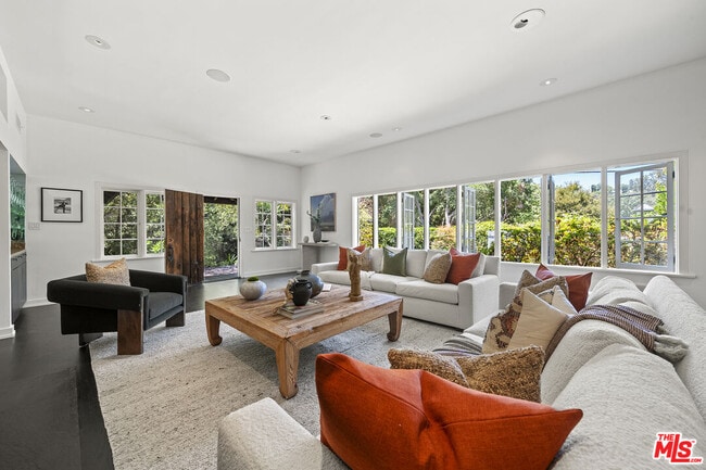 Photo - 3 Latimer Rd