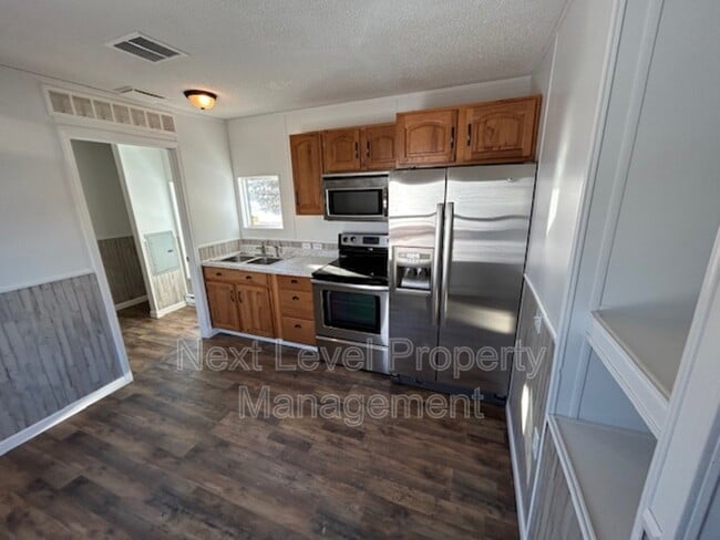 Photo - 111 S Cedar Dr