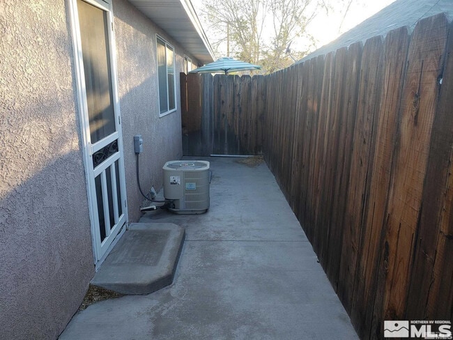 Photo - 122 N Broadway St