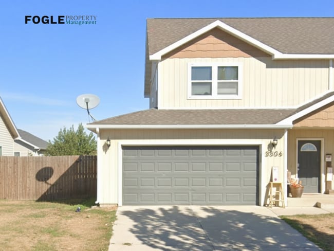 Building Photo - Townhome coming soon!!