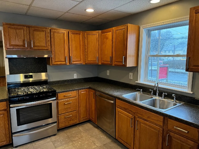 Photo - 136 Sharpe St