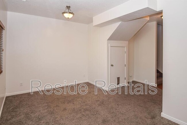 Photo - 537 W 1570 N