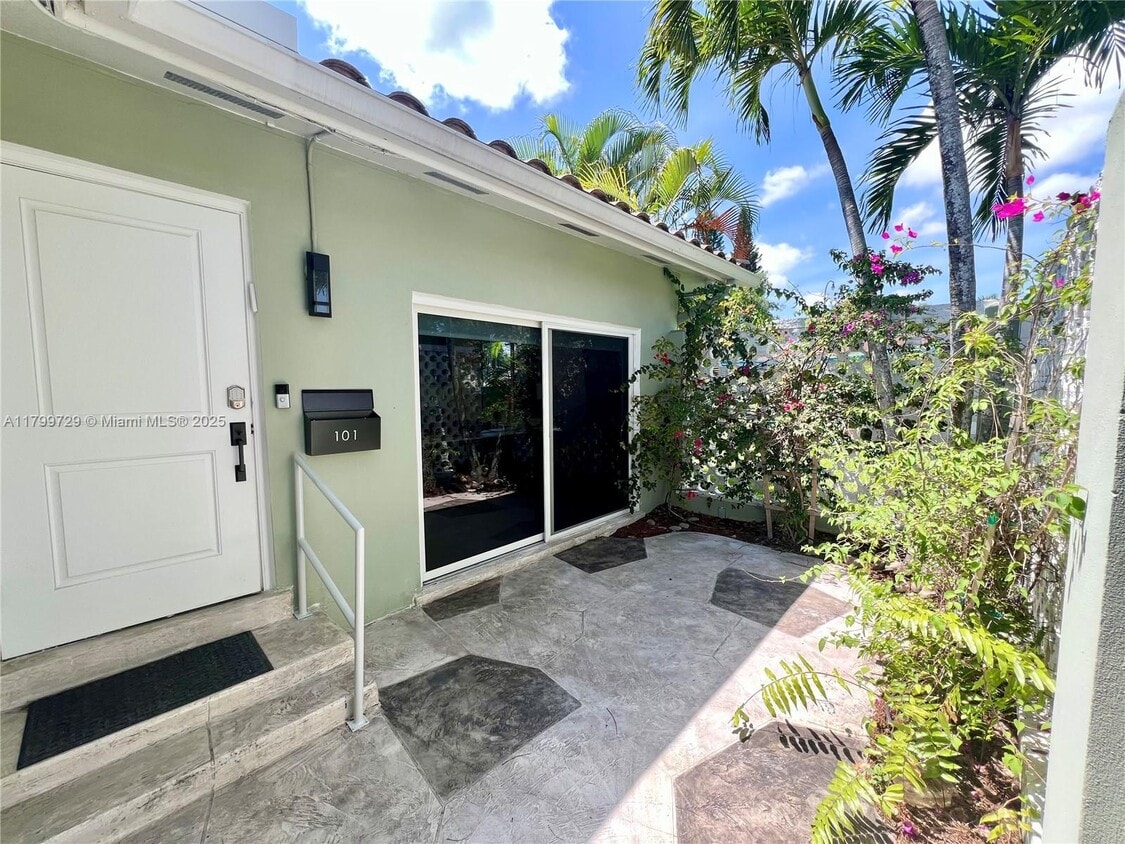 Photo - 101 SW 58th Ave (Plantation, FL)
