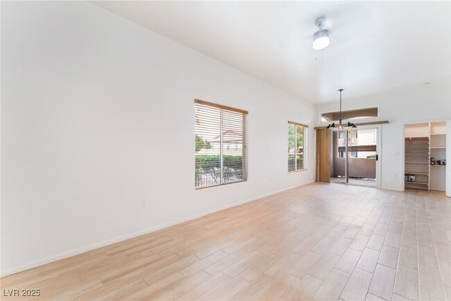 Photo - 3455 Cactus Shadow St Unidad 101