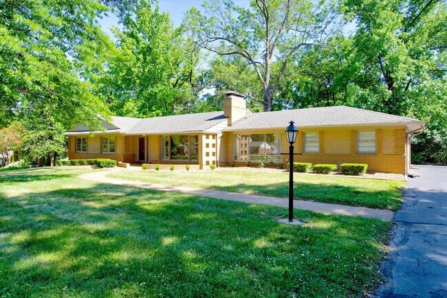Photo - 16 Spoede Hills Dr