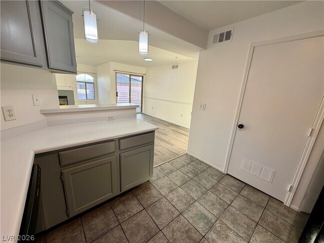 4555 E Sahara Ave Unit 240