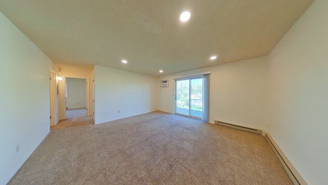 Photo - 2 Bedroom 1 Bath Centrally Located! Close to shopping and food truck court on 7th! Unit 59