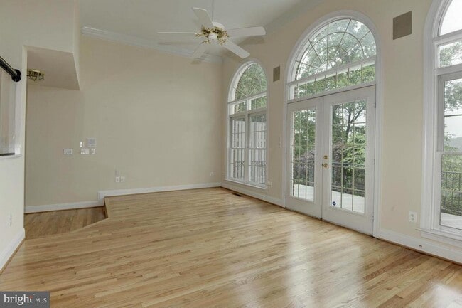 Photo - 2217 N Oak Ct